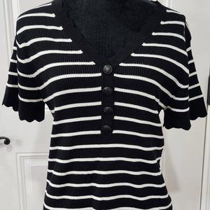 Karl Lagerfeld Paris - Black and White Sweater - Large